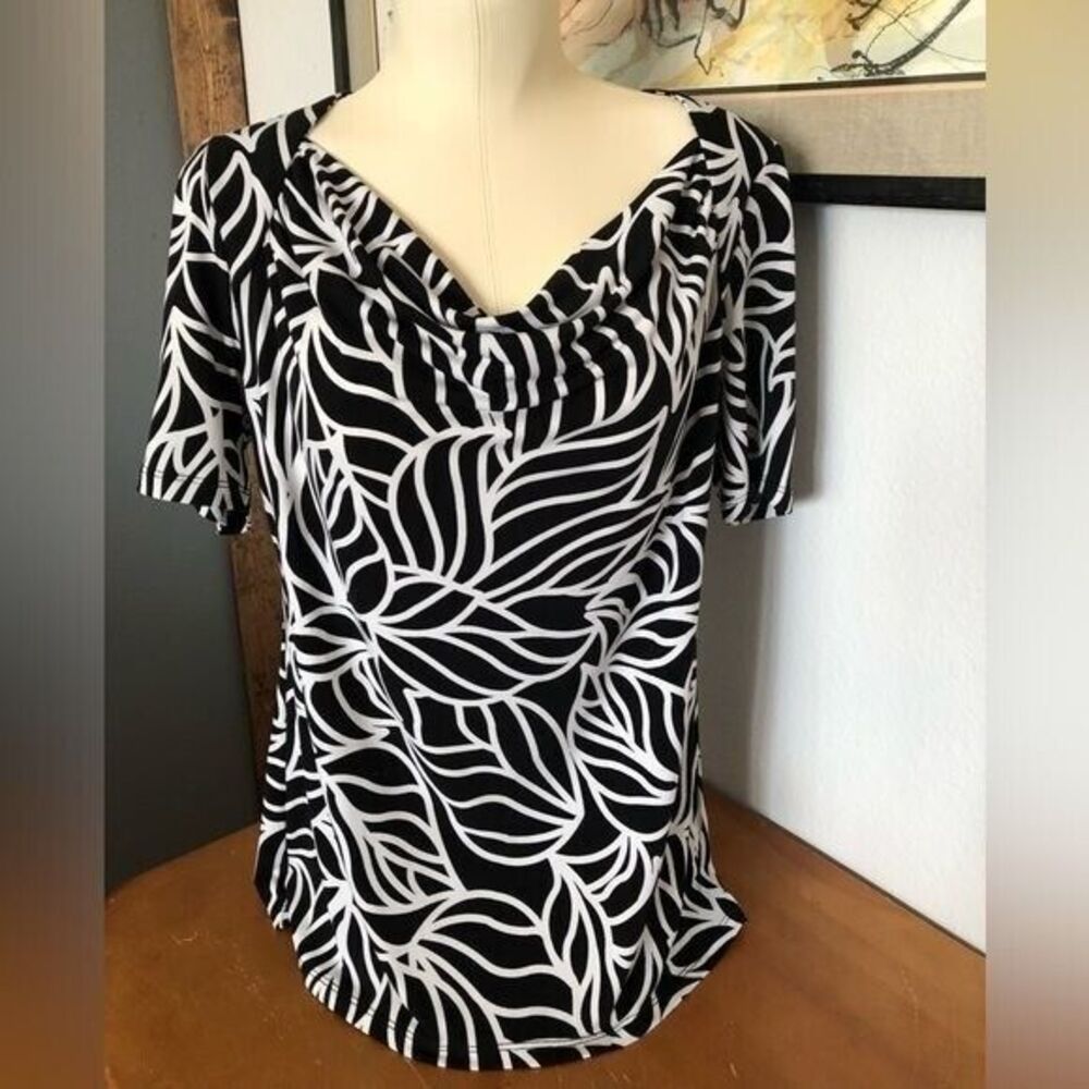 Grace Elements Black and White Blouse